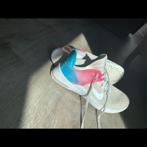 WOMEN'S NIKE AIR BELLA TR 2 TRAINING SHOES